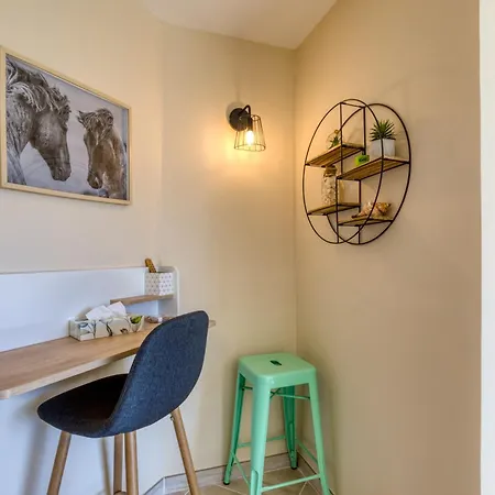 Rez De Jardin Climatise