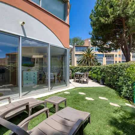 Rez De Jardin Climatise * 阿格德