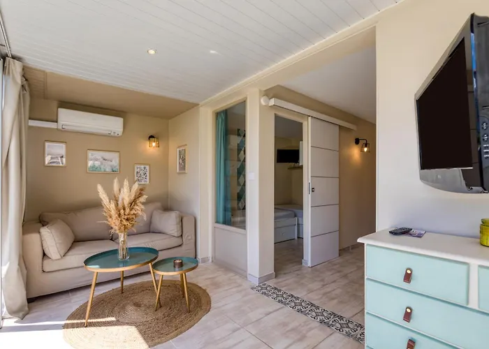 Rez De Jardin Climatise Lägenhet *