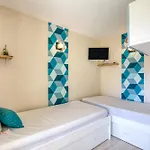 Rez De Jardin Climatise Apartment